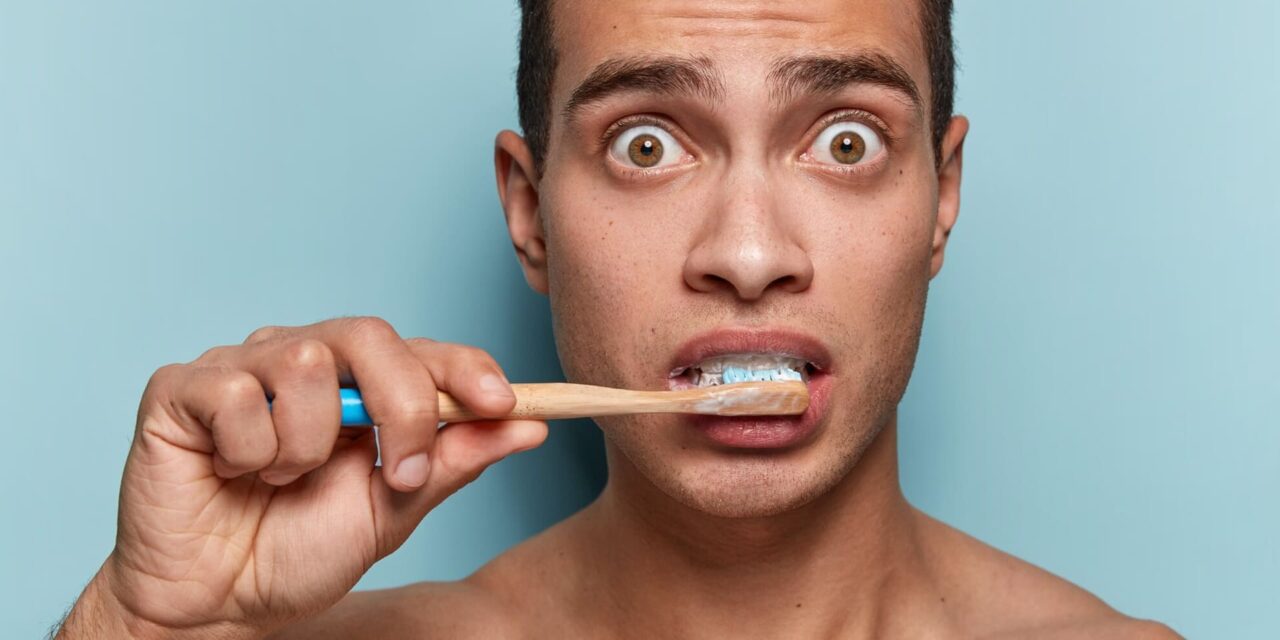 Quando lavi i denti le tue gengive sanguinano?