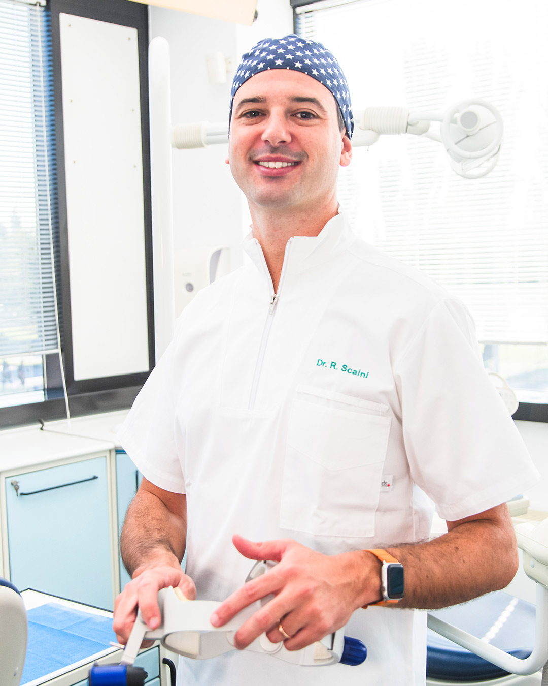 https://www.stomatologicomelzo.com/wp-content/uploads/2023/10/Stomatologo-melzo-chisiamo-dr.scaini.jpg